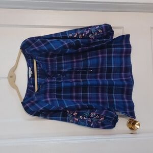 Pioneer Women flannel shirt women's size medium